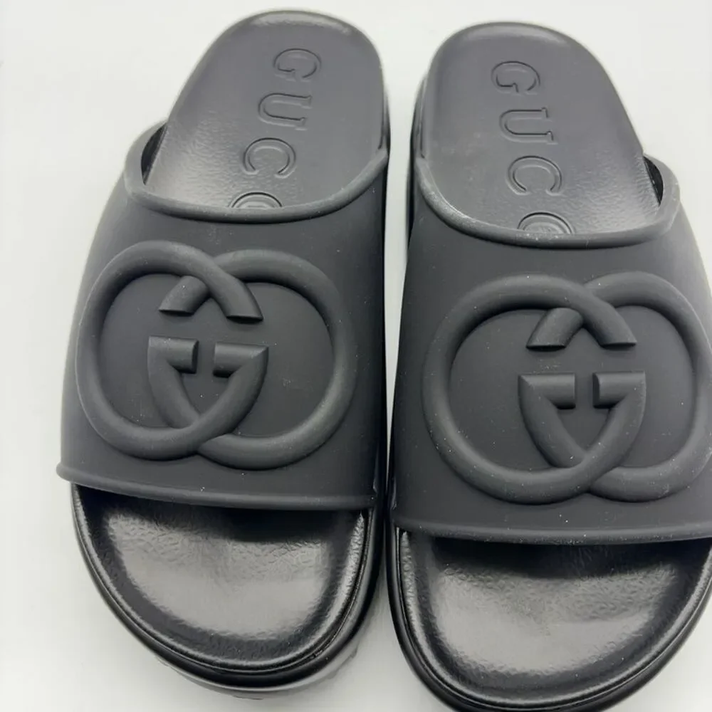 Gucci Women‘s Black interlock G Platform Sandals - Picture 2 of 4